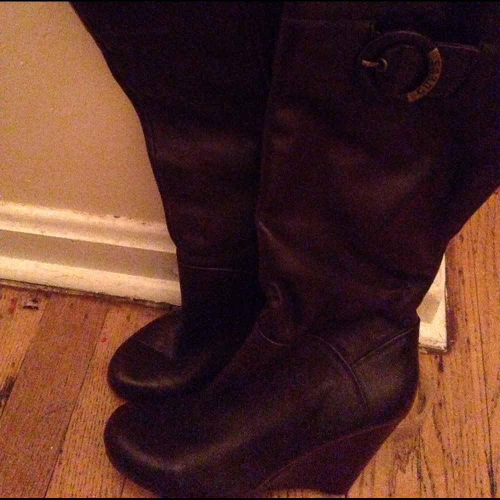 Ladies guess leather boots like new
